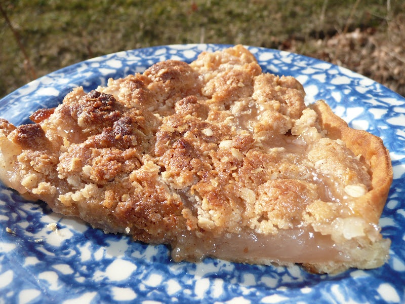 Everyday Dutch Oven Easy Apple Cobbler Pizza
