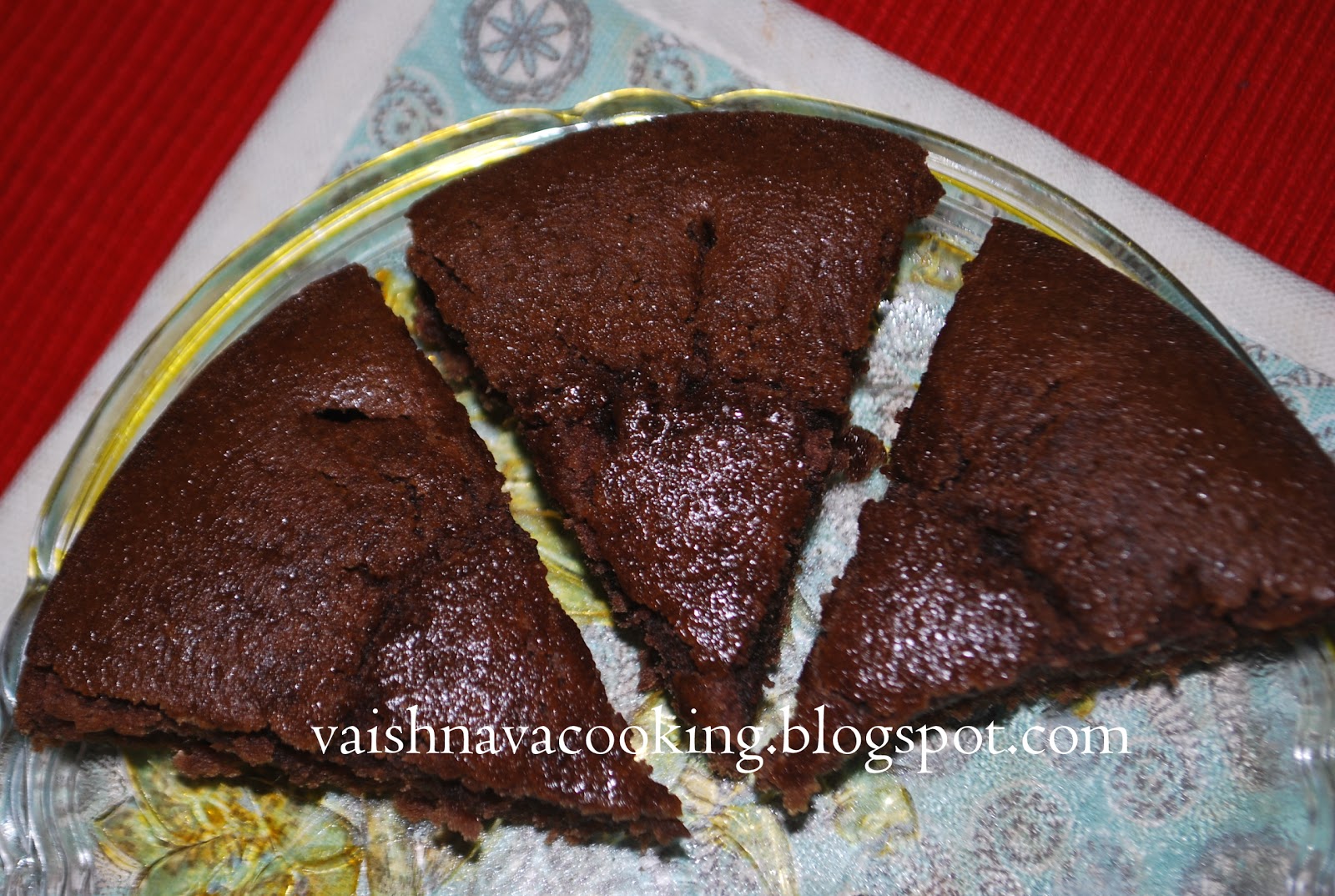MY SATVIK KITCHEN EGGLESS CHOCOLATE (CAROB) CAKE