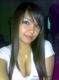 Foto Hot Tante Pamer Toket Montok | Zona Seksi