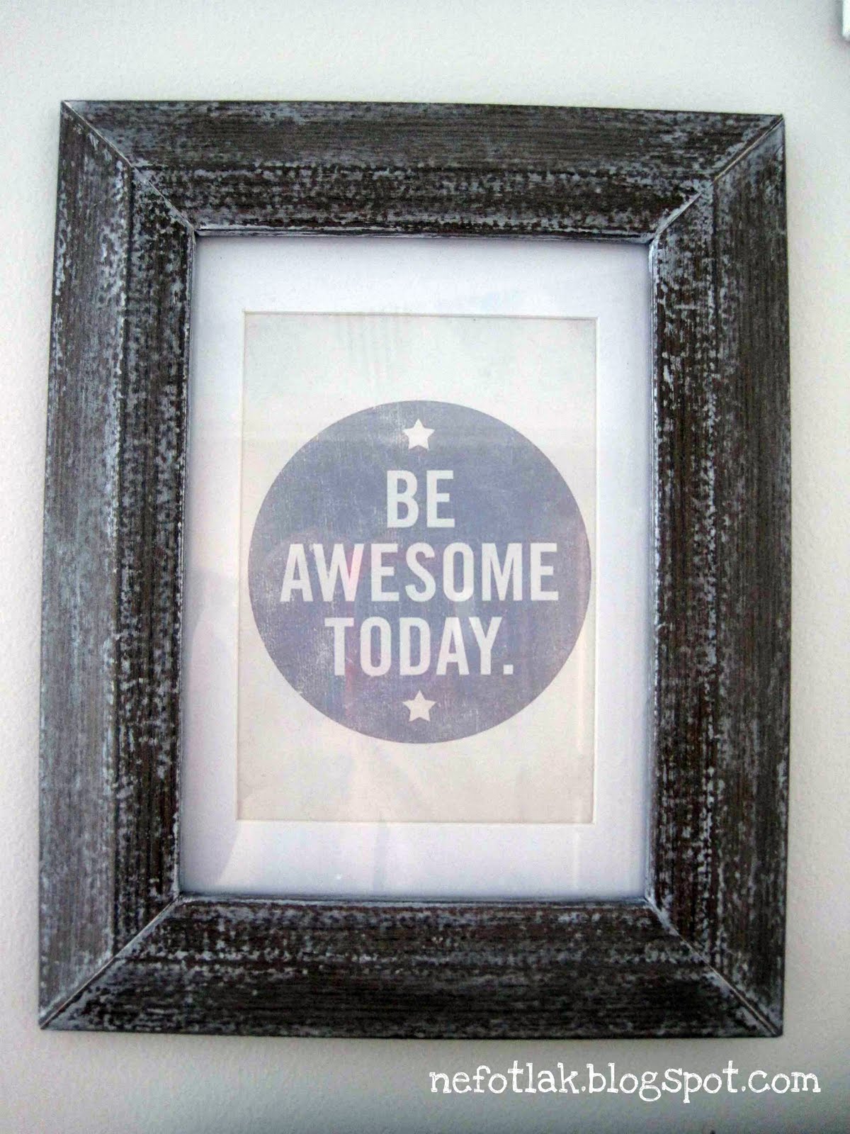 nefotlak. making a 5 laminated picture frame look better