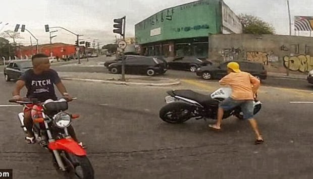 dor detik detik penodong motor tewas di tembak terselubung dor detik detik penodong motor tewas di tembak terselubung