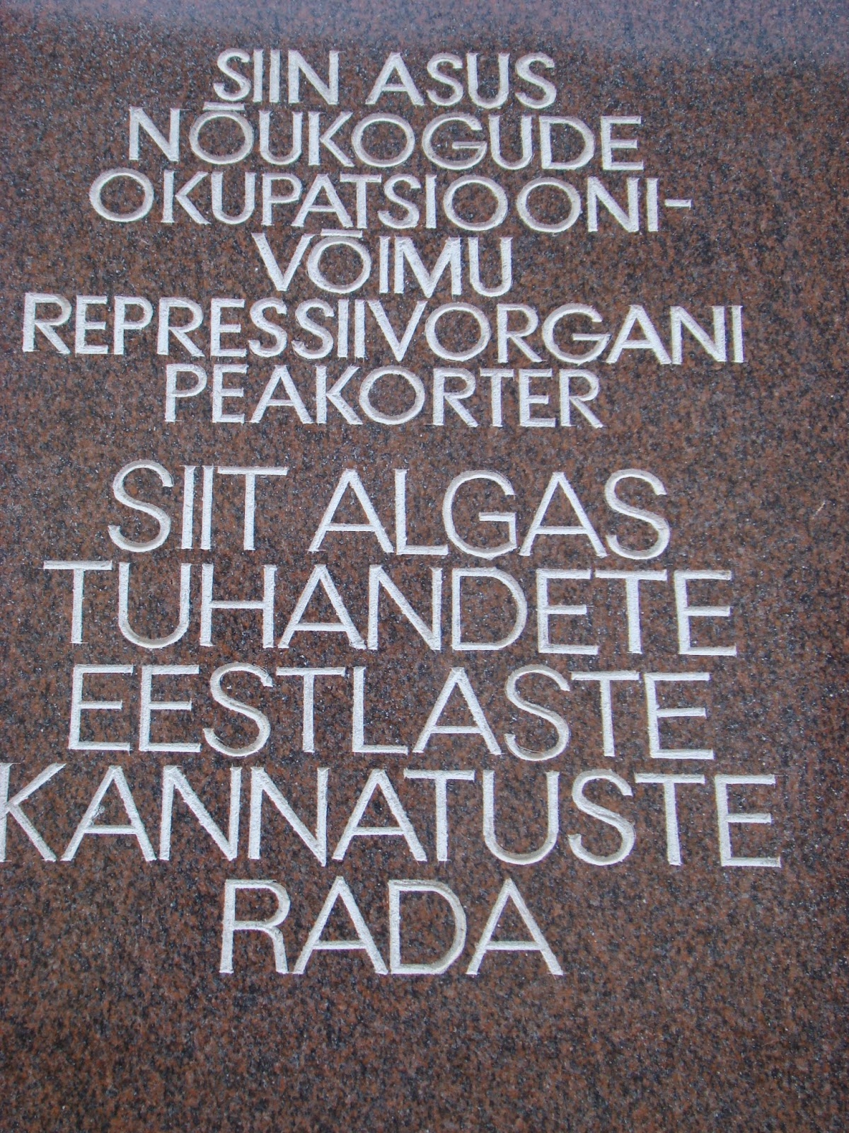 PLACA DE EDIFICIO KGB, TALLIN PLACA DE EDIFICIO KGB, TALLIN