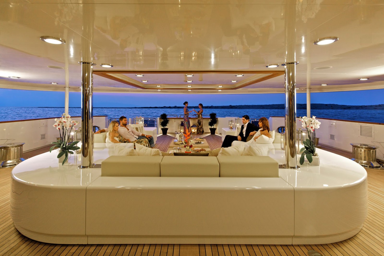alquiler de yates de lujo en ibiza. alquiler yates ibiza. alquiler de barcos en ibiza. alquiler barcos ibiza. alquilar yates en ibiza. barcos de alquiler en ibiza