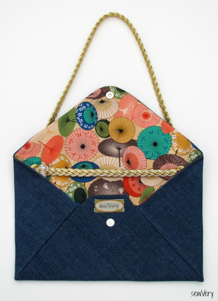 sewVery The Envelope Clutch