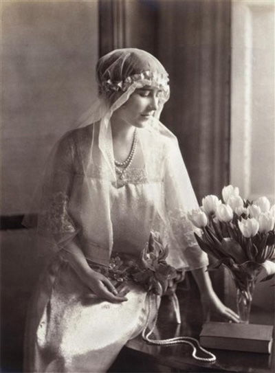 1920 Fashion Trends on Crockery For All Occasions  1920 S Weddings Influence Today S Brides