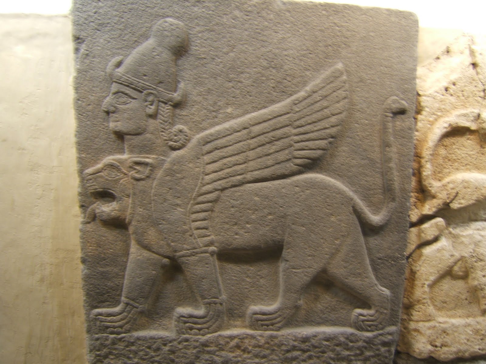The third "head" is located on the tail! Hittite Chimera