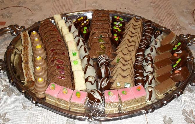 Slavski-Kolaci ... Leskovac :::: Slavski sitni domaci kolaci...Torte sa Magijom Leskovac