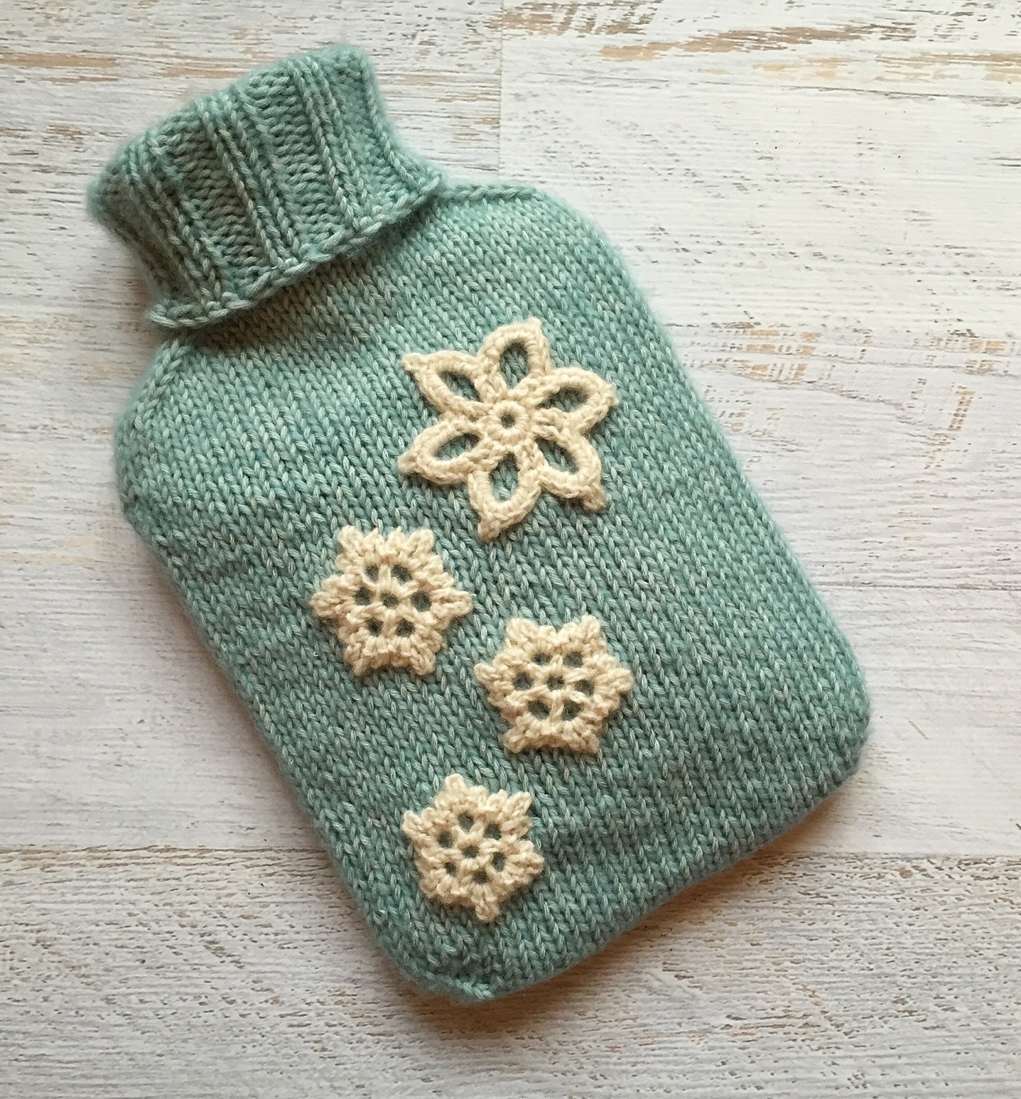 Fifty Shades of 4 Ply: Scheepjes Christmas Blog Hop - Free Hot Water Bottle K...