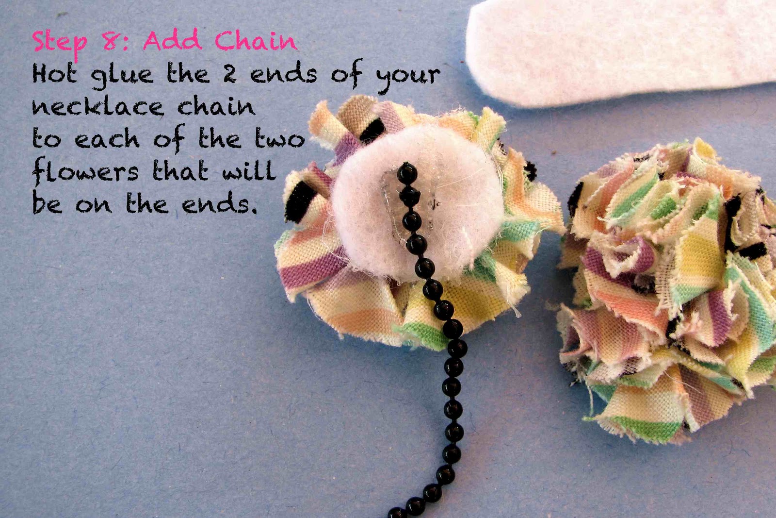 Mano y Metal Lifestyle Blog DIY! How to make a Fabric Flower Necklace!