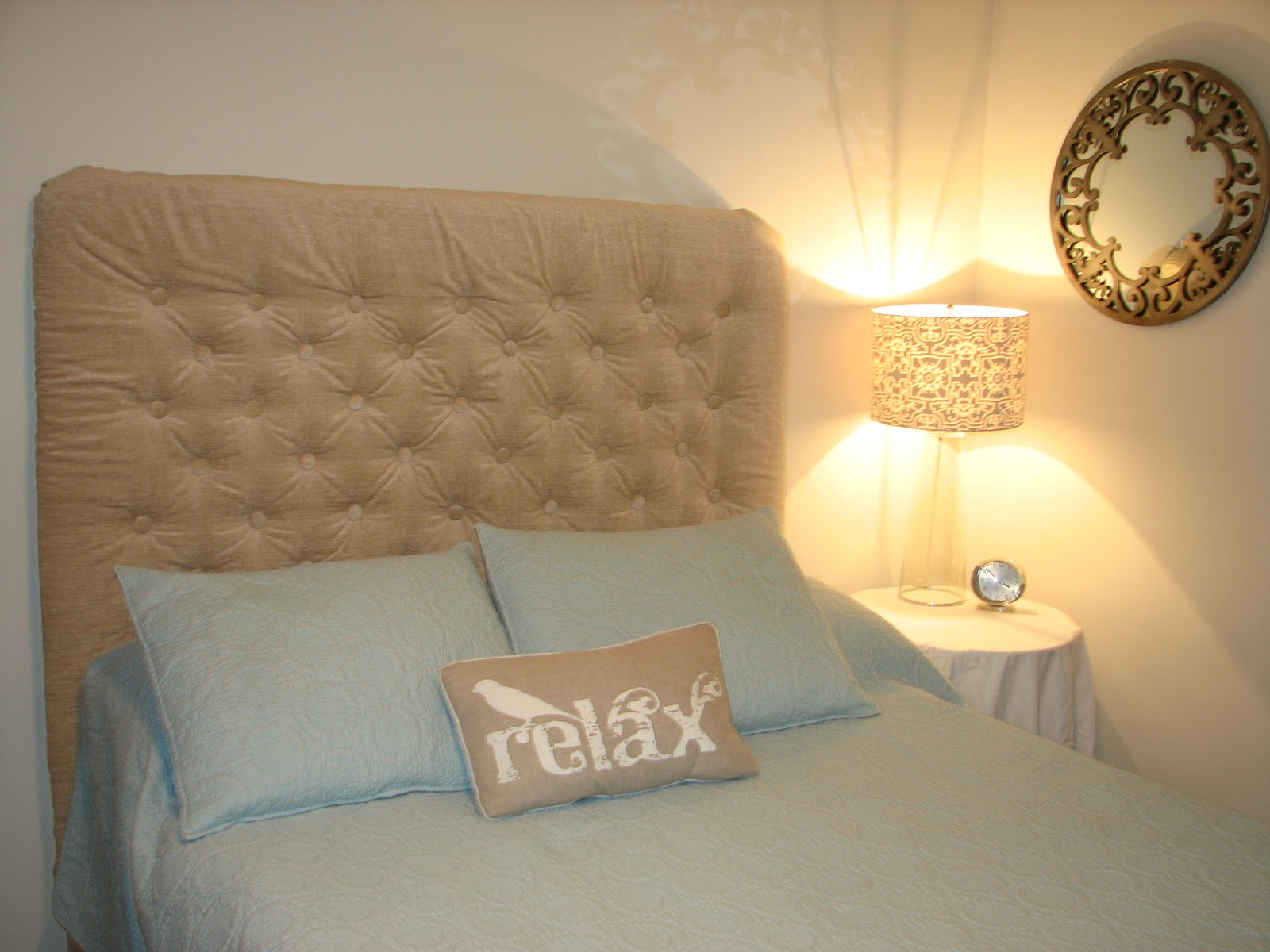 saint rooster: DIY Tufted Headboard