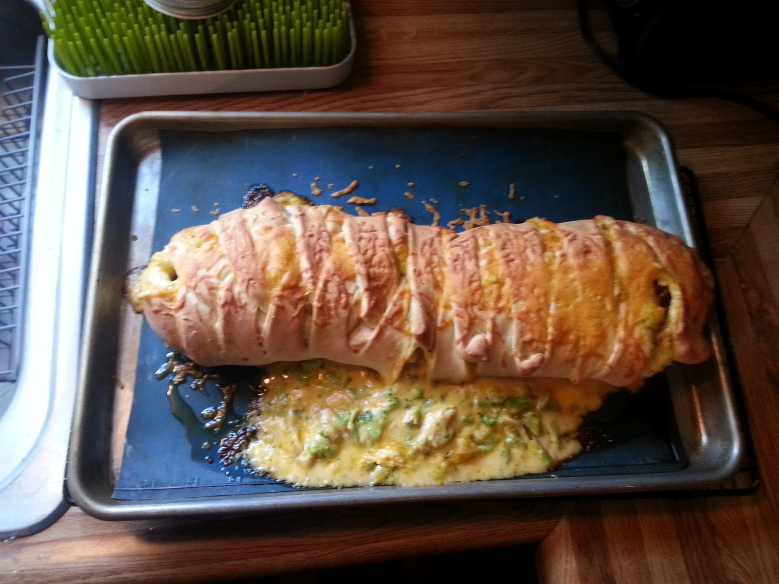 sweet aimees knit pickin braided cheesy chicken broccoli bread