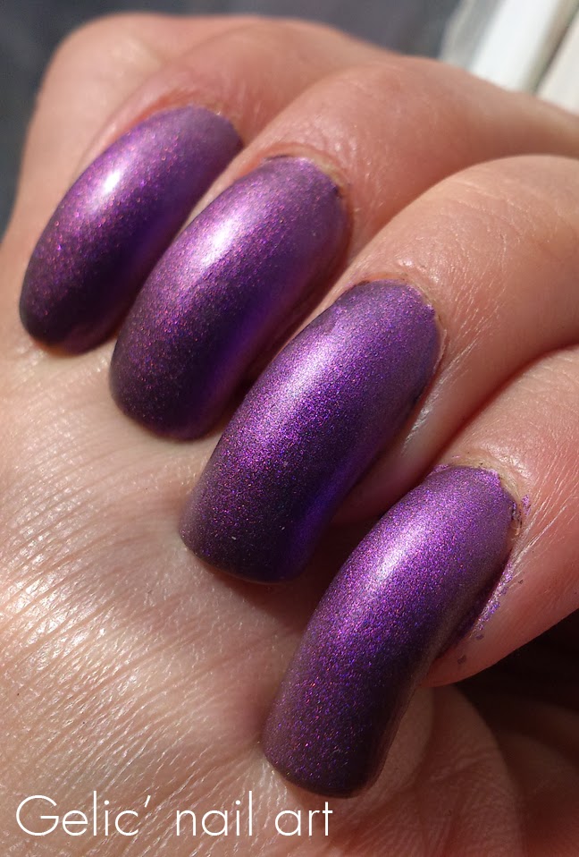 Nails That Curve Down Beautify Themselves With Sweet Curved Down Acrylic Nails Gelic Nail Art Hm Matte