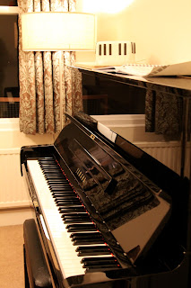 Piano and piano cake Piano and piano cake