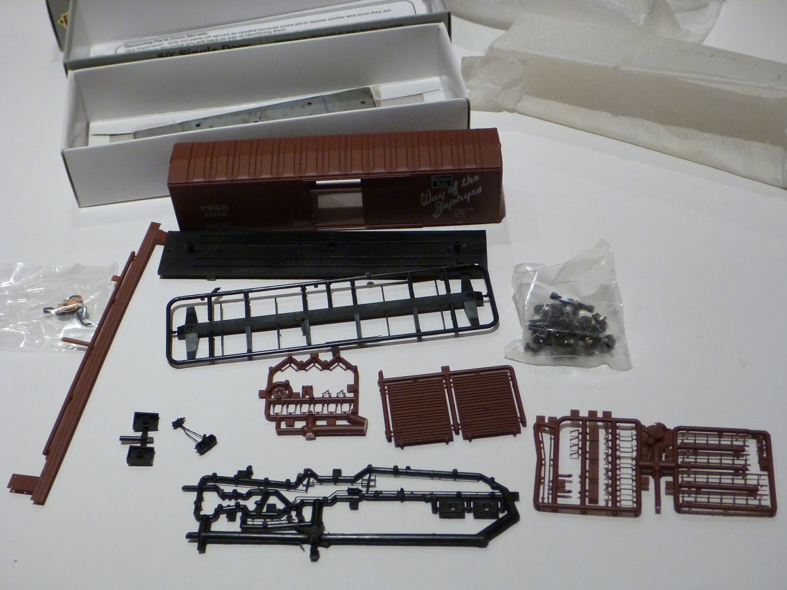 HO Scale Model Railroading in the UK Proto 2000 50' Single Door Boxcar