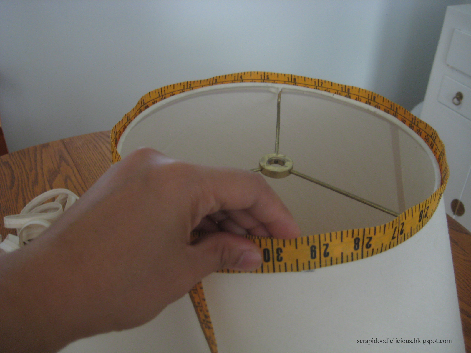 Scrapidoodlelicious How to change your Bell Lamp Shade to Drum Lamp Shade