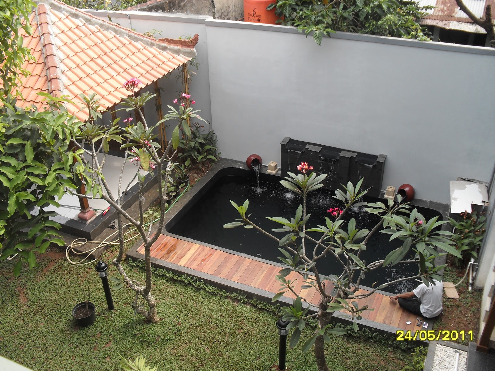 PROFESIONAL KOLAM KOI: kolam + gazebo pamulang