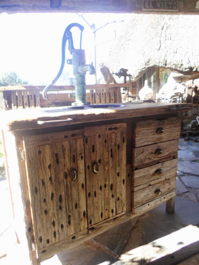 El Rancho Arte Rústico