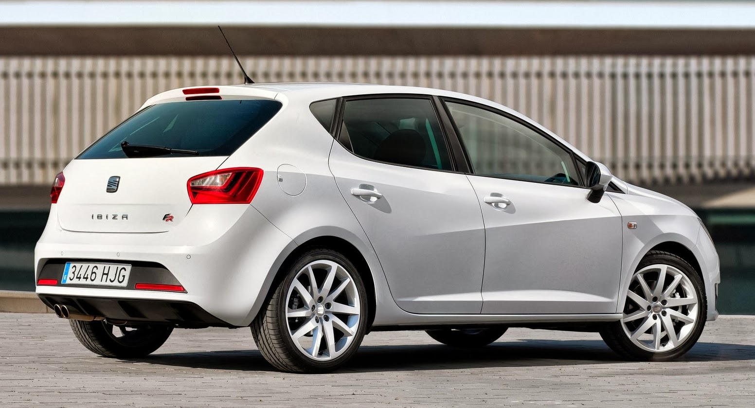 COCKPIT Automóvel Conteúdos Auto ENSAIO Seat FR 1.2 TSI 105 cv DSG