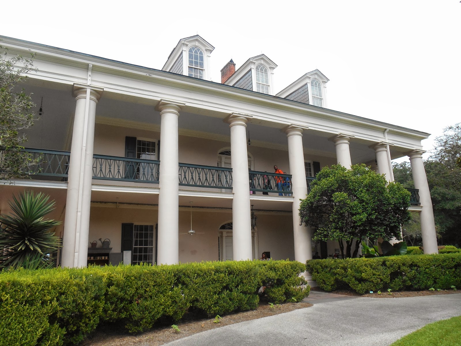 Southern Folk Artist Antiques Dealer Collector Bon Sejour Oak