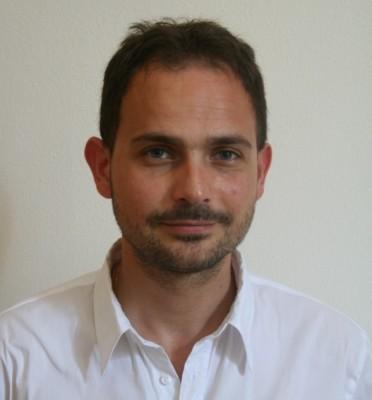 Il siero di faccia restringe pori