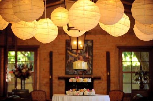 paper lanterns for fall wedding