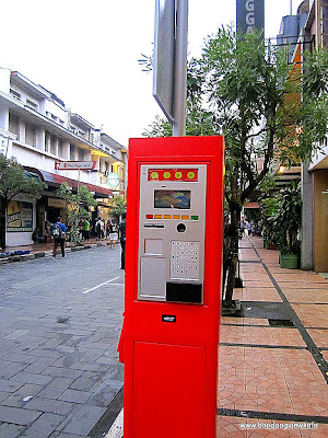 Mesin parkir otomatis jalan Braga