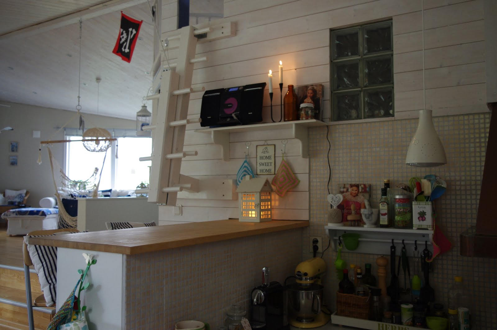 Lottas home â¥: ny hylla i kök matrum