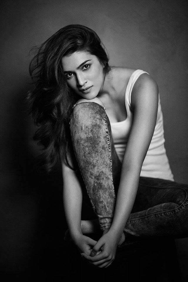 kriti sanon hd wallpaper