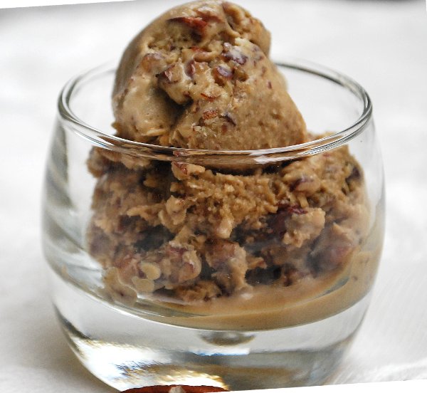 La Apple Pie di Mary Pie Gelato al butterscotch e noci pecan per lo