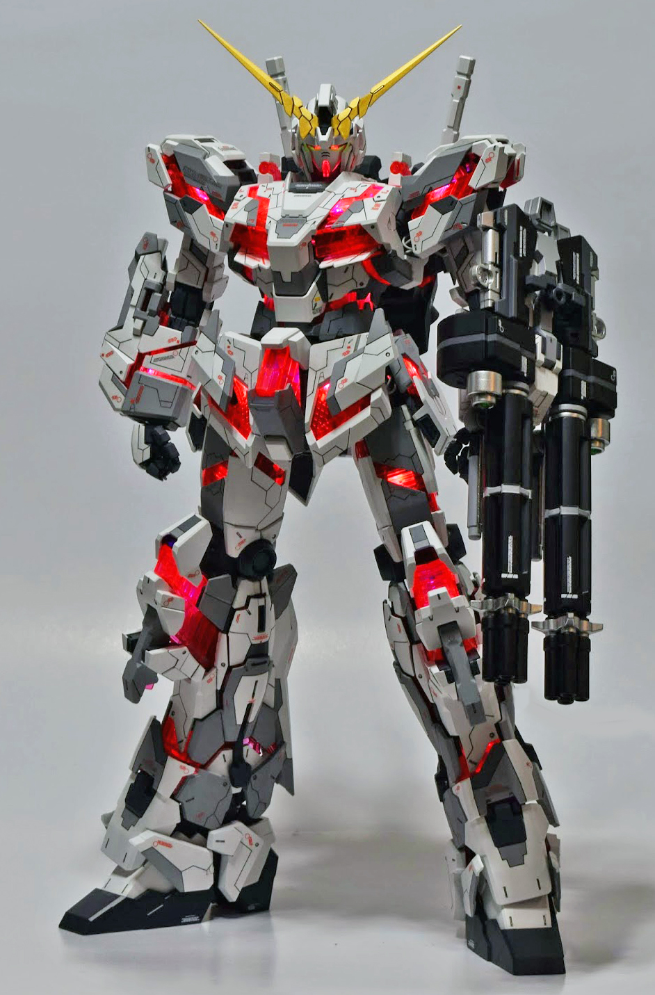 GUNDAM GUY: PG 1/60 Unicorn Gundam - Customized Build w/ LEDs