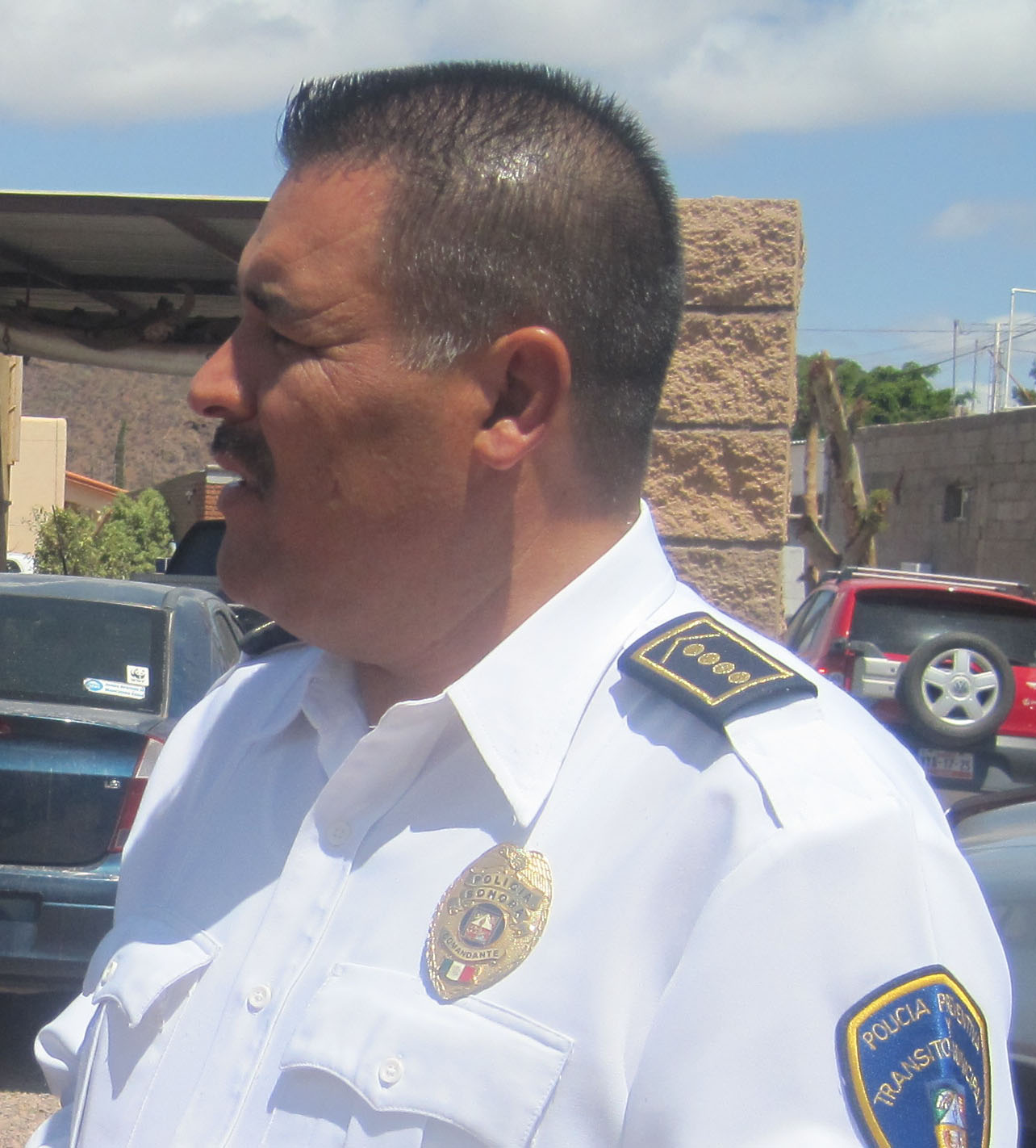 Contraportada Renuncia Ramón Aguirre