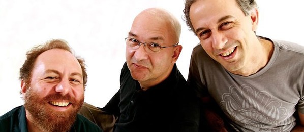 http://4.bp.blogspot.com/-EjdrdmUSGqI/Tz_q0Wq7KTI/AAAAAAAAB1E/IaHktfsgu9k/s1600/Paralamas+do+Sucesso.jpg