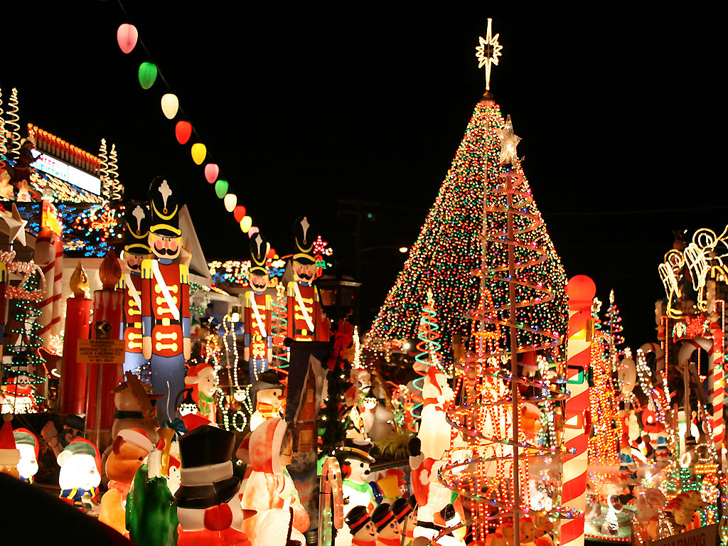 http://4.bp.blogspot.com/-EkGnvLehXLE/UZK47AOfQ2I/AAAAAAAAAdM/O6gUUQV5Ec8/s1600/crazy_lights_wallpaper_1024.jpg