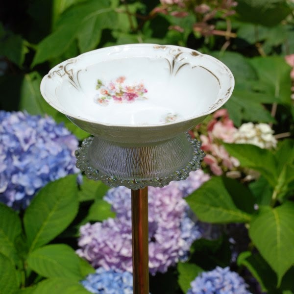 7 Easy DIY Bird Baths