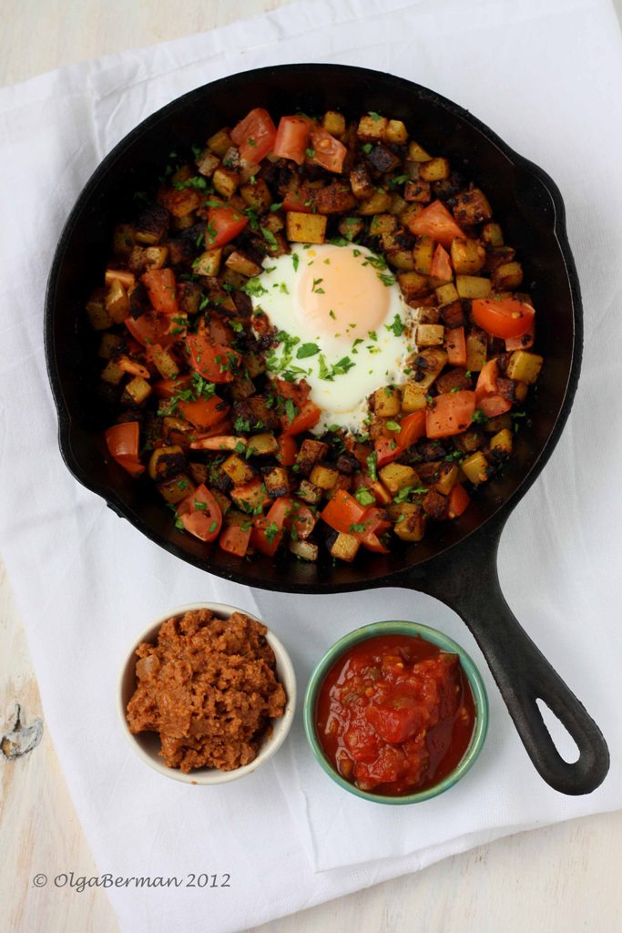 Mango & Tomato Mexican Breakfast Chorizo, Potato & An Egg in an Cast