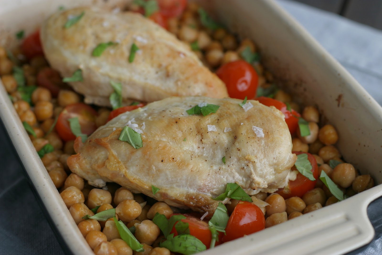 Kylling med kikerter og cherrytomater Marias Salt & Søtt