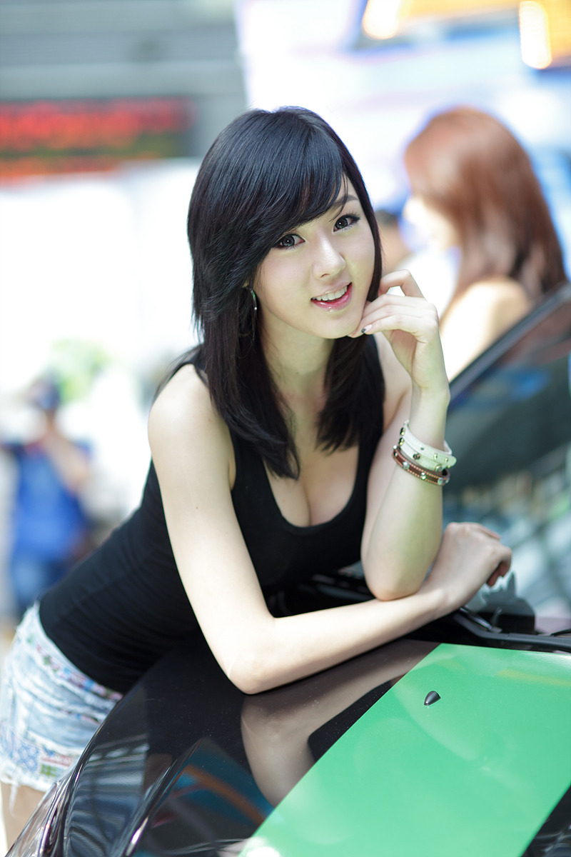 Mengintip Jasa SPG Plus-Plus