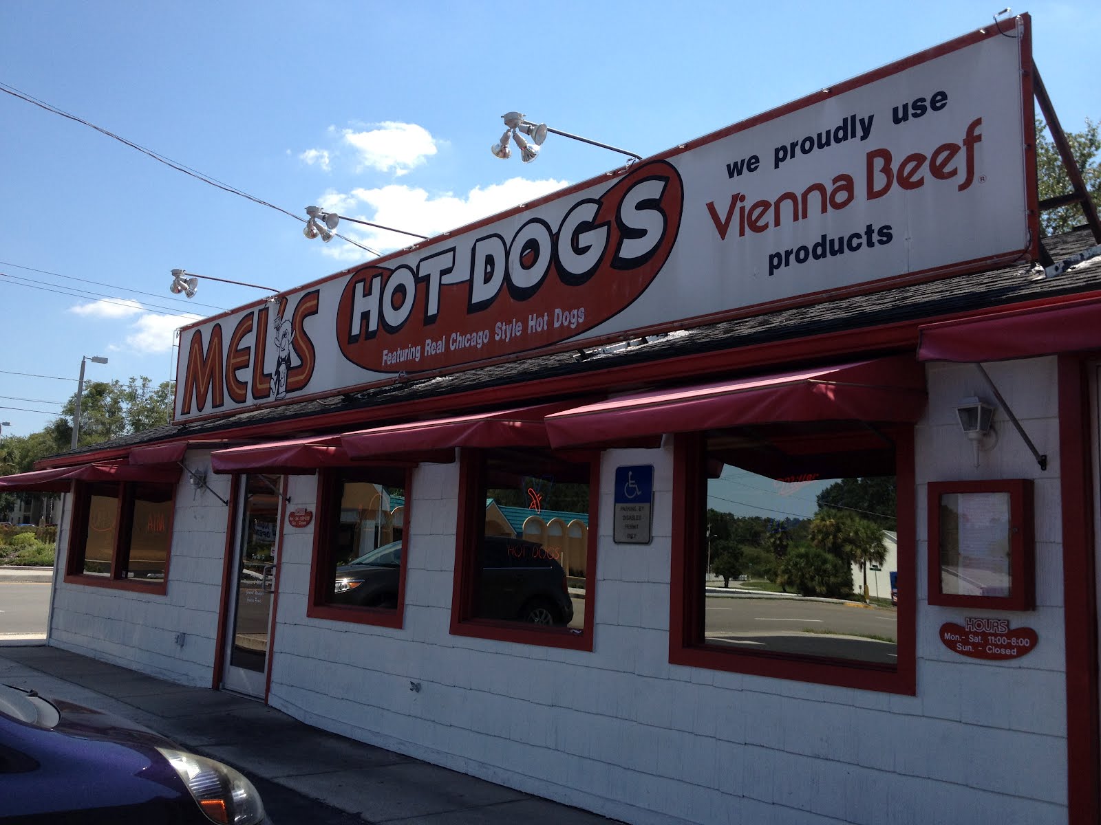 Mel's Hot Dogs, Tampa