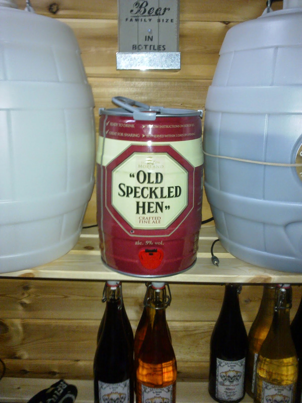 Zymology in Sumorsaete Easy Keg, filled with Old Speckled Hen (5 litres)