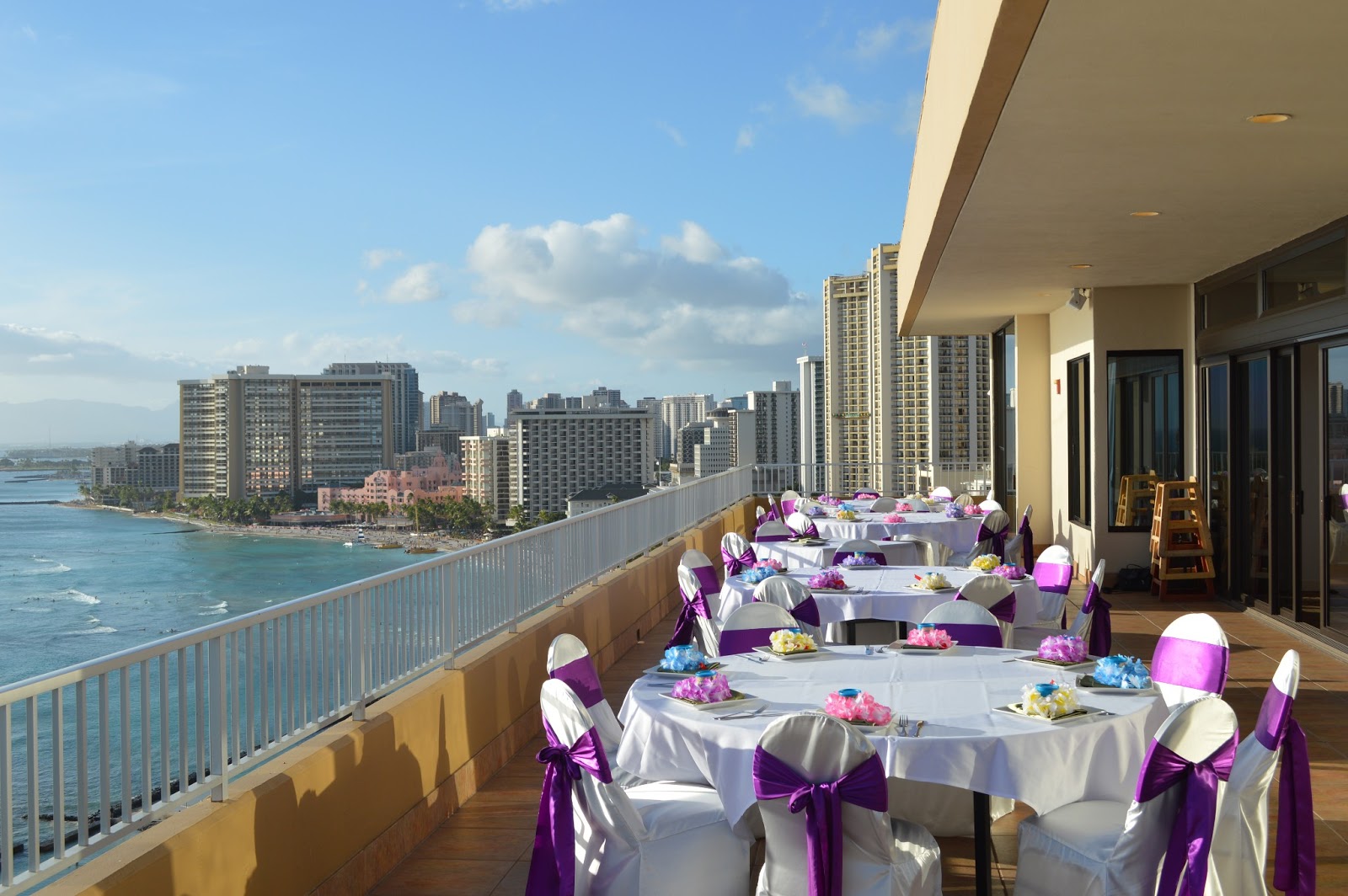 Honolulu Weddings Wedding Reception At The Coconut Club Aston