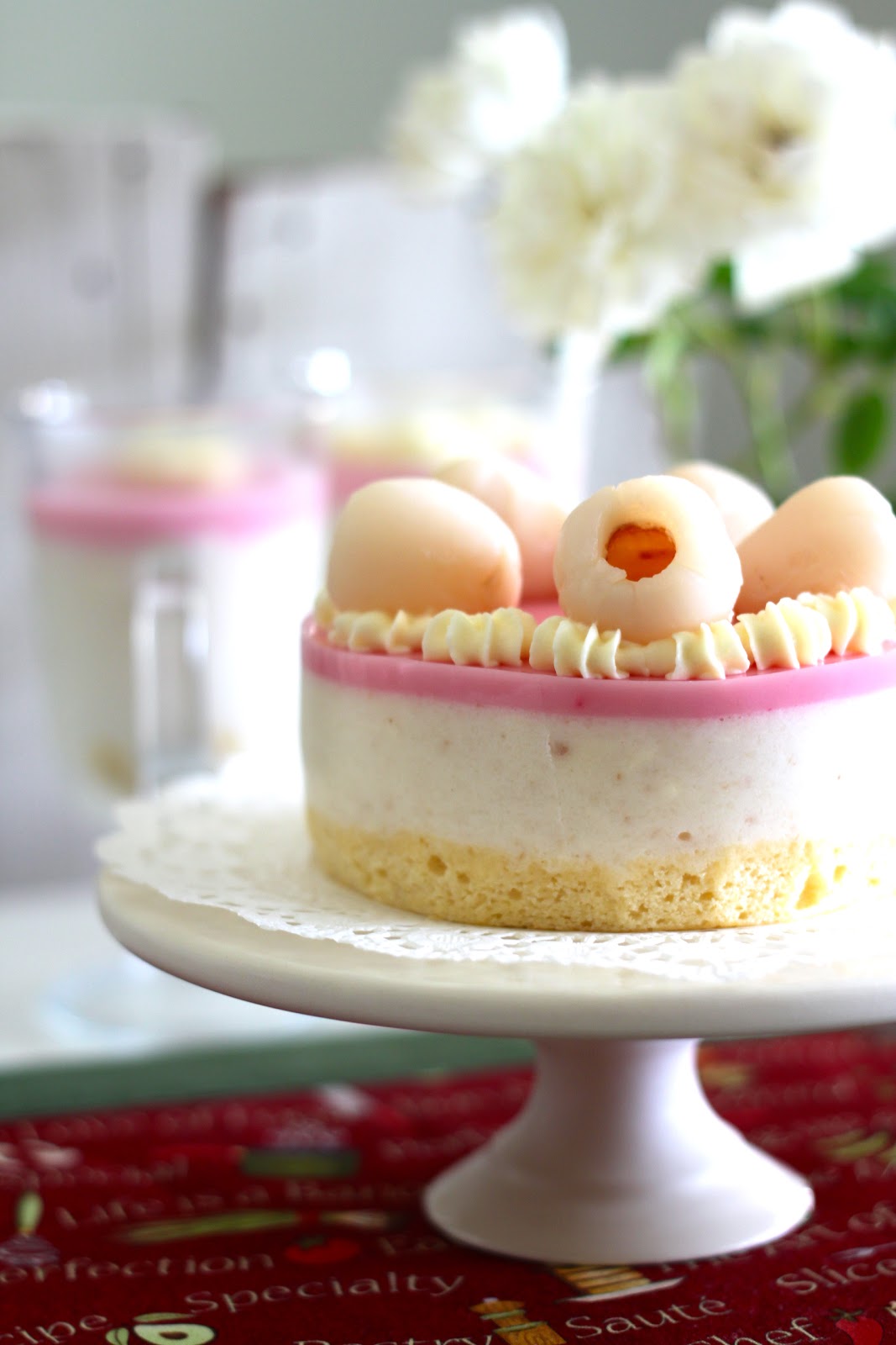 Jane's Corner: 荔枝慕斯蛋糕 (Lychee Yogurt Mousse Cake)