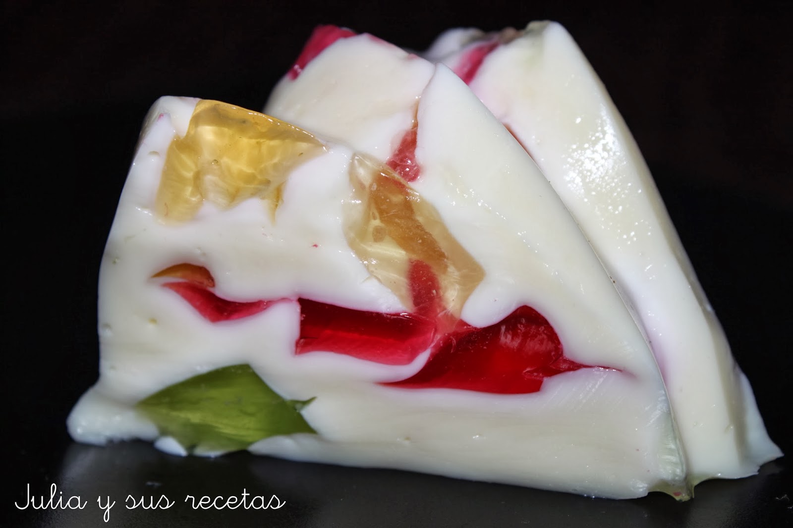 JULIA Y SUS RECETAS GELATINA DE LECHE CONDENSADA