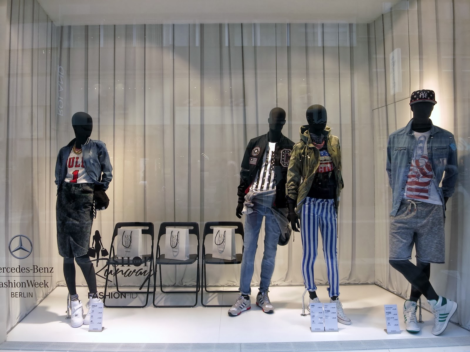 Retailstorewindows Peek And Cloppenburg Dusseldorf