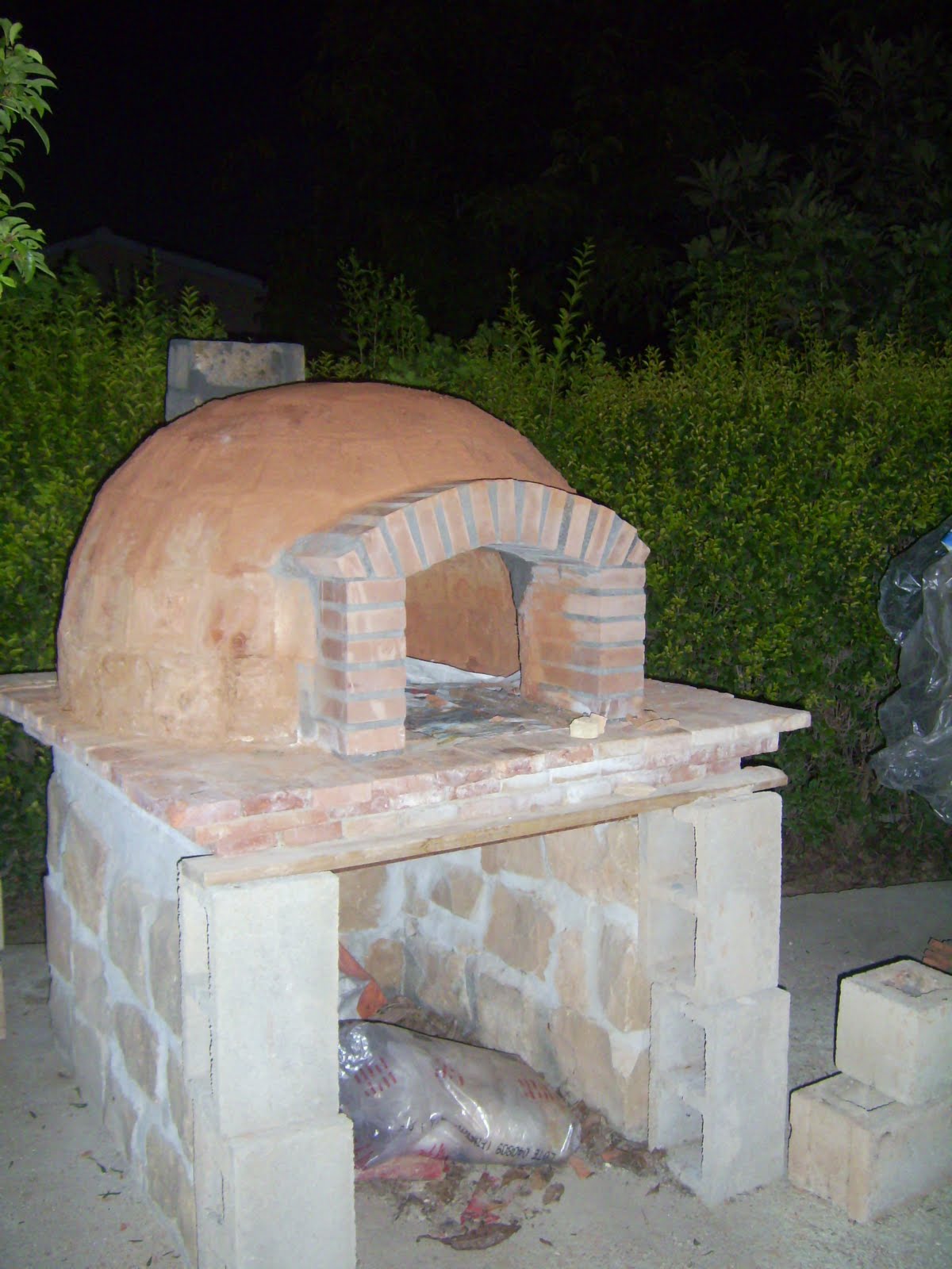 MundoCharly: Construccion de un Horno de Leña - Capitulo Undecimo: "La