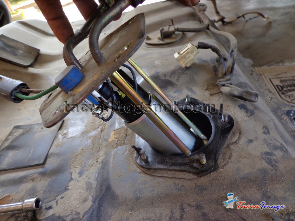 tacra's diy garage Deatsch Werks (DW200) Fuel Pump