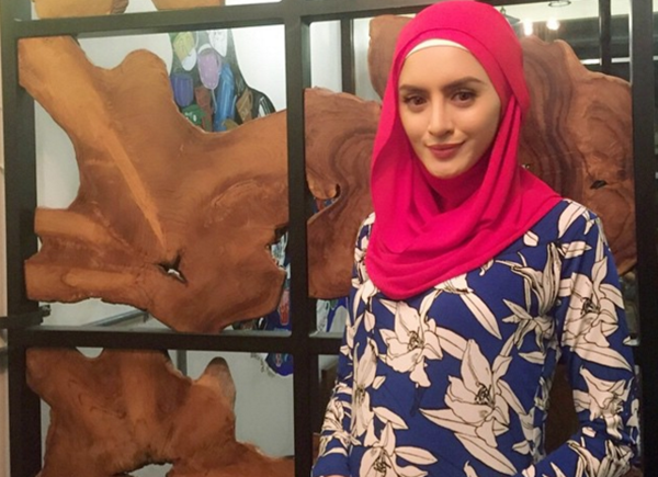 MENAKJUBKAN! Inilah Gambar Hanez Suraya Yang Jelita Persis Anak Patung, No.3 Paling Cun MENAKJUBKAN! Inilah Gambar Hanez Suraya Yang Jelita Persis Anak Patung, No.3 Paling Cun