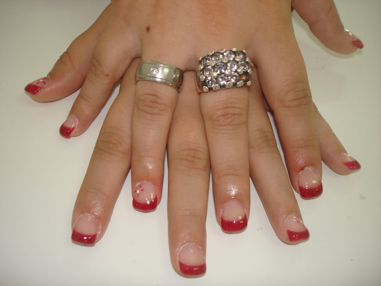 Unhas de Gel, Verniz de Gel e ArtNail Manicure Francesa