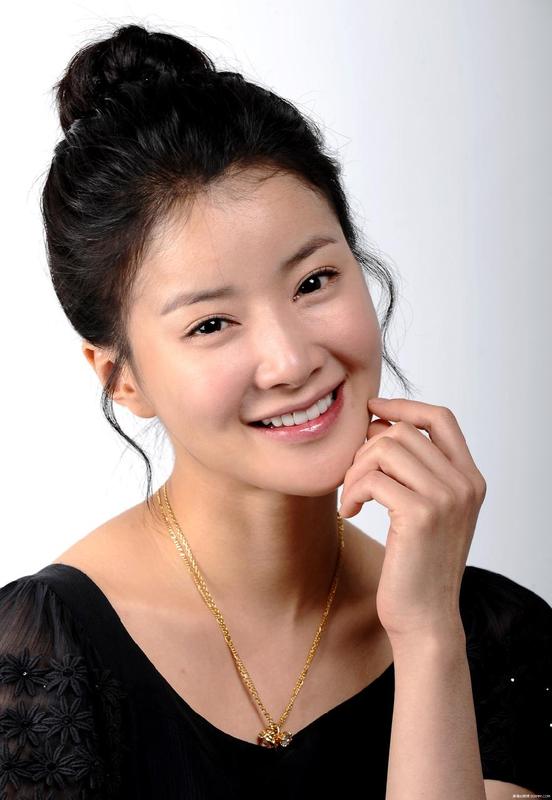 List of Korean Actors and Actresses: Lee Si Young