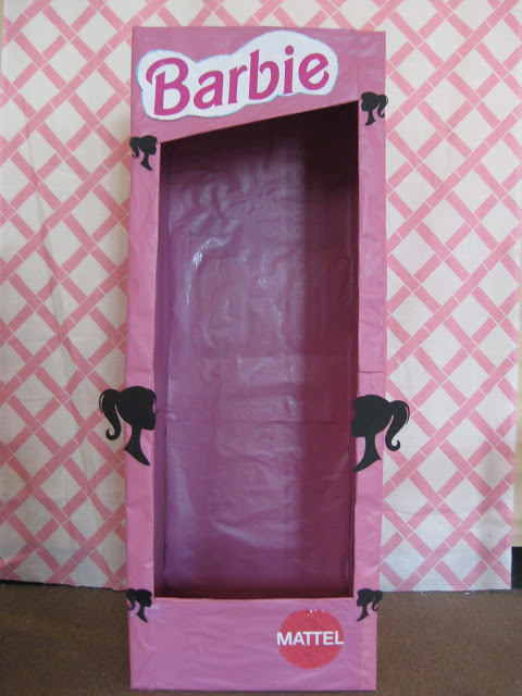 Pinstrosity: Barbie Box Photobooth