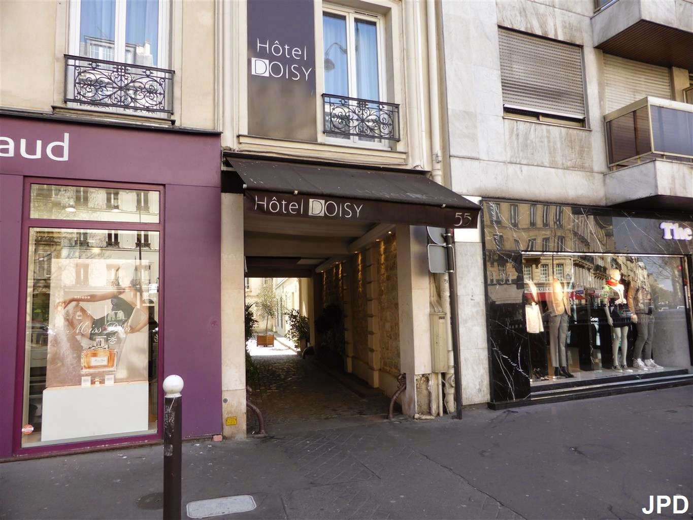 Parisbiseart Passage Doisy